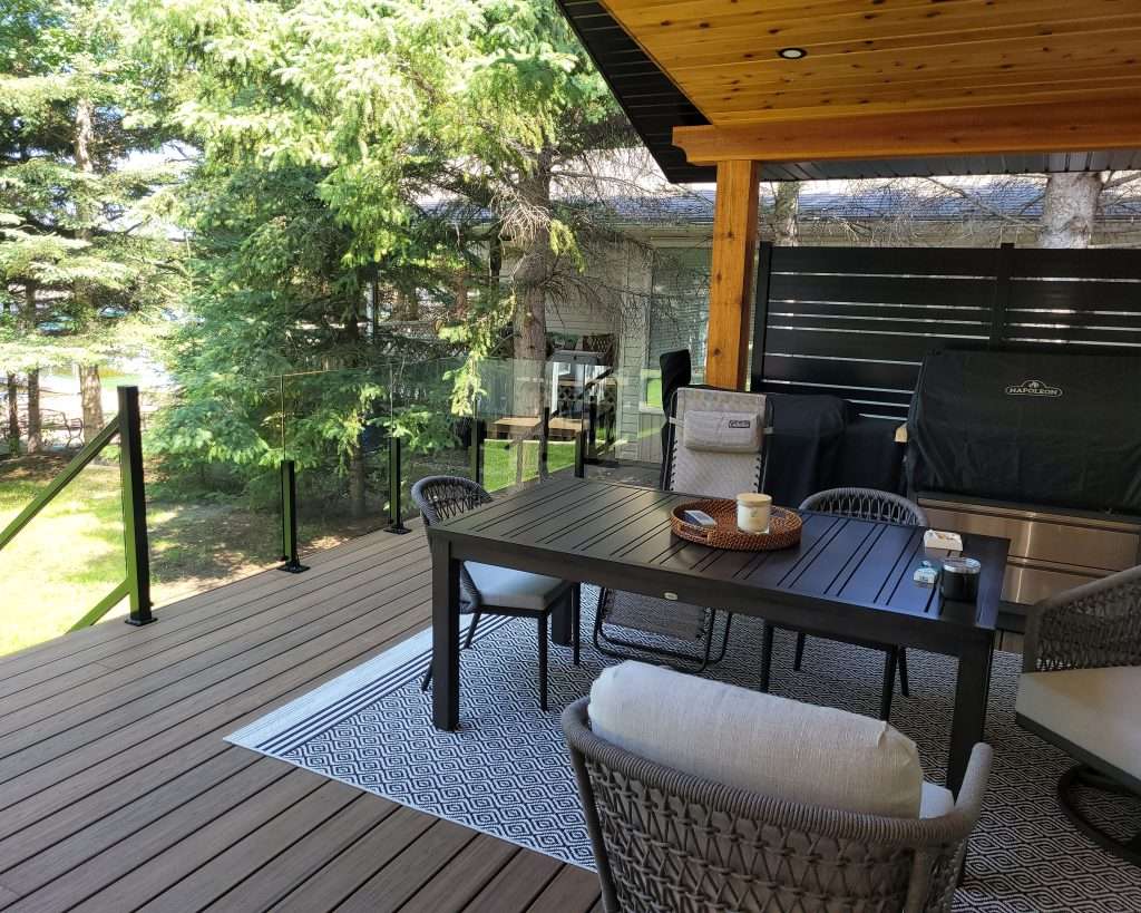 fiberon composite decking with topless glass railing